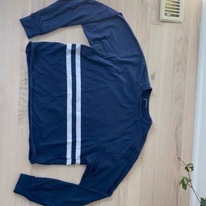 Brandy Melville- cropped long sleeve